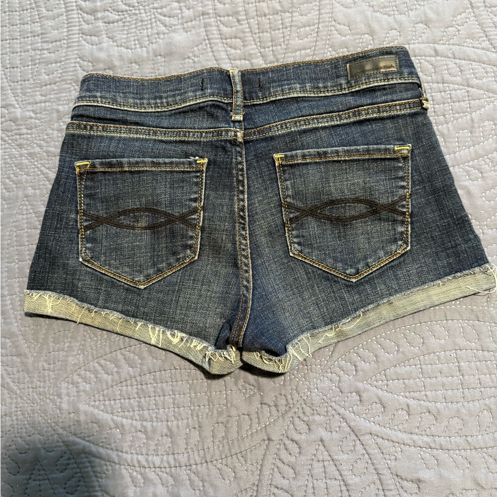 Abercrombie & Fitch Distressed Jean Shorts - Dark Wash - Picture 4 of 4